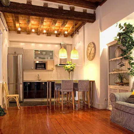 Con Encanto アパート